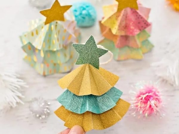 diy-paper-christmas-ornaments-3-accordion-fold-paper-trees