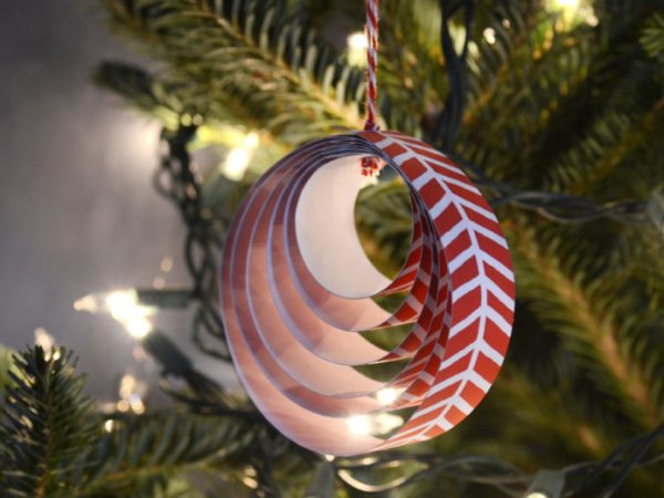 diy-paper-christmas-ornaments-5-paper-bauble-remix